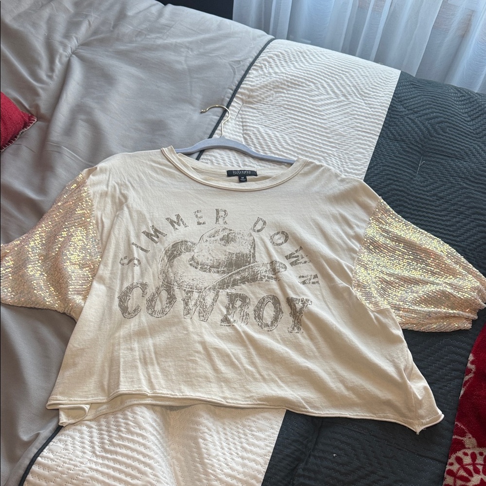 Buckle Cream Tee with Gold Sequin Sleeves
